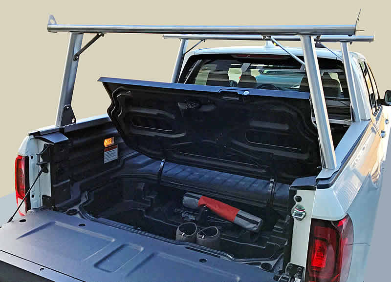 The RidgeLine Rack 5 allows full access to, and operation of the trunk.
