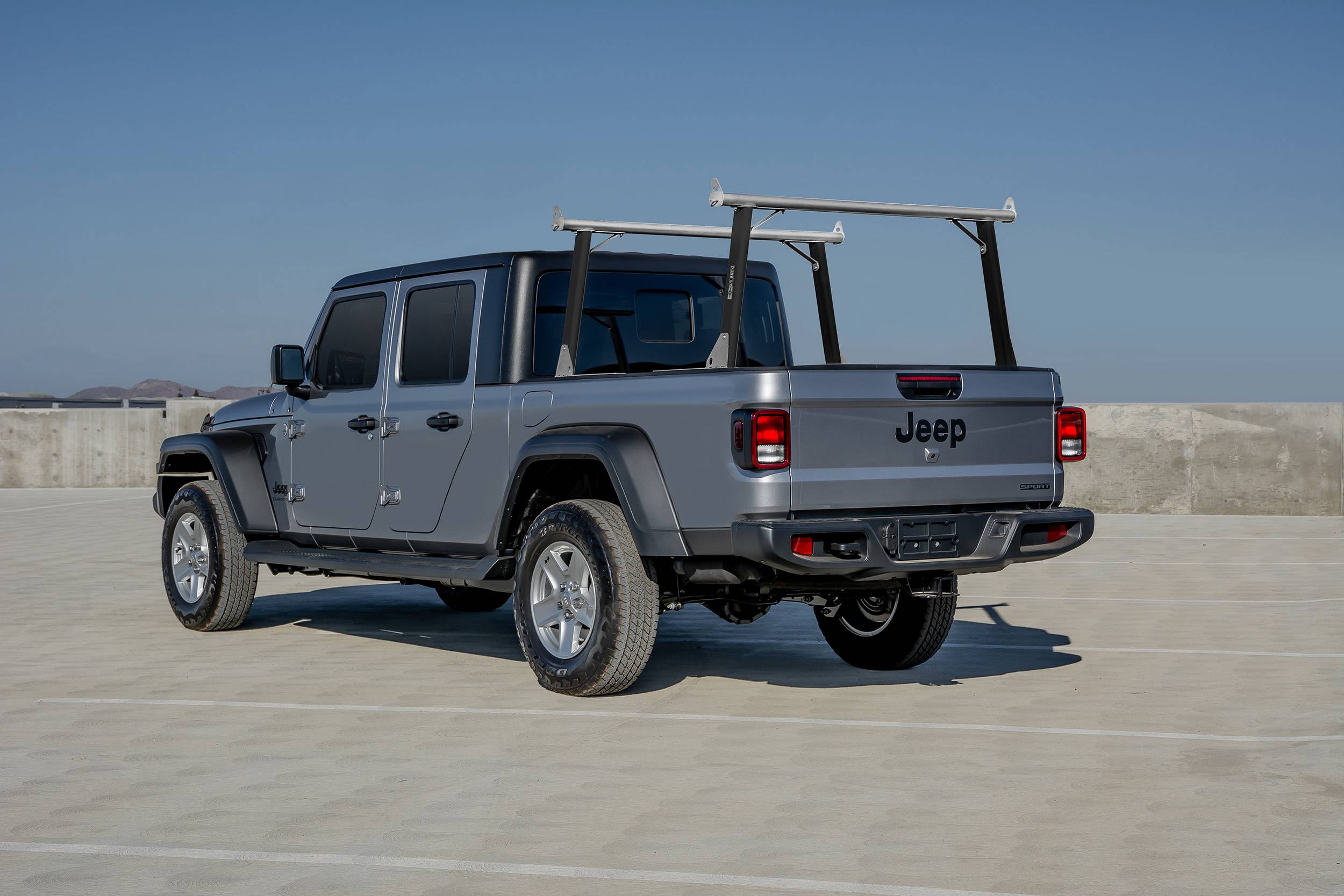 2020-2022 Jeep Gladiator Clipper Truck Rack, Fleetside, Track System, Above  Cab Height, Brushed Cross Bar,